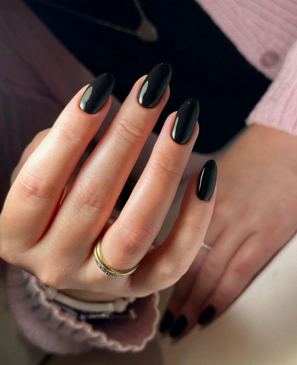 Light Elegance ButterCream - Black Tie - Creata Beauty - Professional Beauty Products