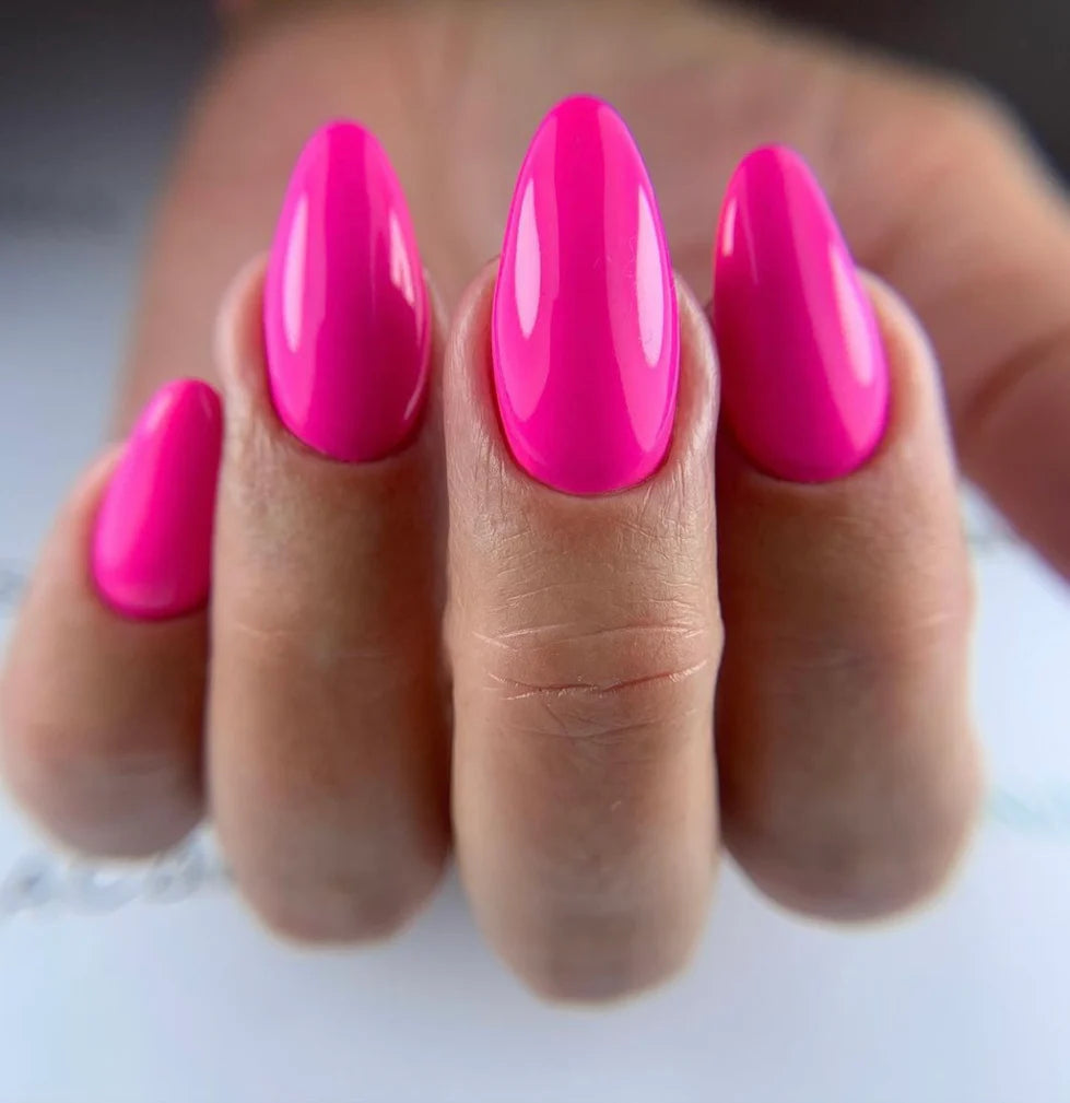 Light Elegance ButterCream - Backseat Necking - Creata Beauty - Professional Beauty Products