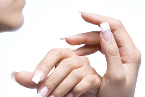 7 Tips to Care for Your Nails between Services