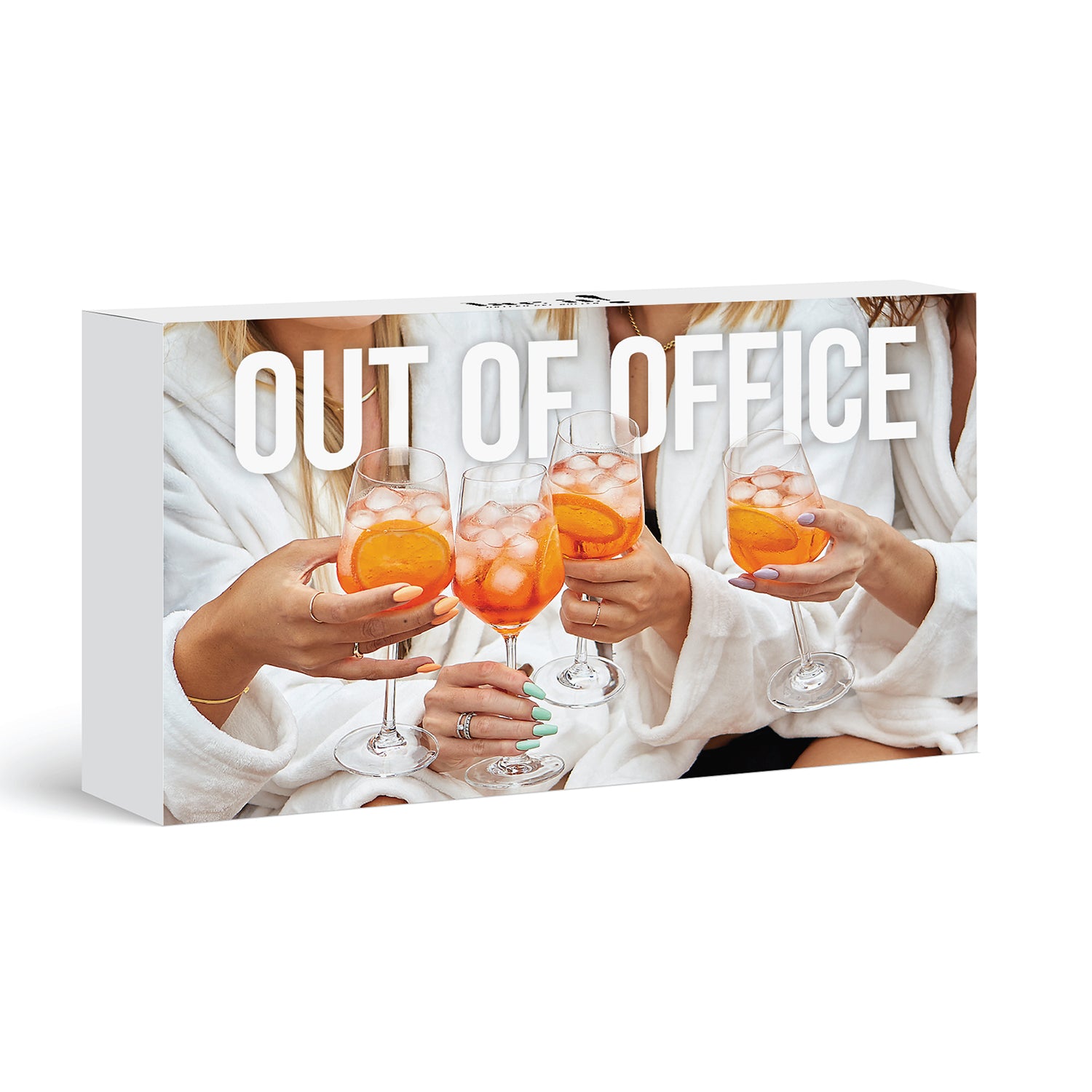 En Vogue Lac it! - Out of Office Kit - Creata Beauty - Professional Beauty Products